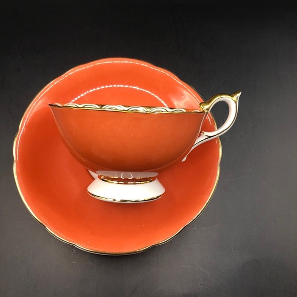 Aynsley B5131 Bone China Teacup and Saucer Orange Widemouth Gold Scrolls - Picture 4 of 5